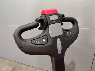 Stacker com condutor a pé Hangcha CDD16-AC2