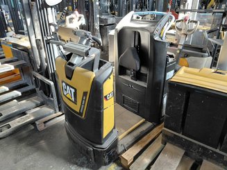 Trator de reboque Caterpillar NTR30N