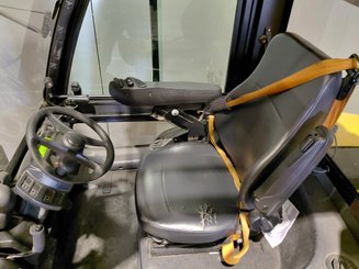 Empilhador de contrapeso 4 rodas Yale GLP70VX - 8