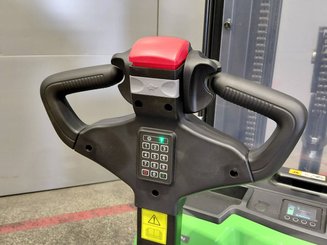 Stacker com condutor a pé Hangcha CDD16-XT1-SI