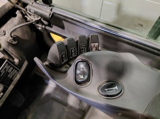 Empilhador de contrapeso 4 rodas Yale GLP70VX - 9