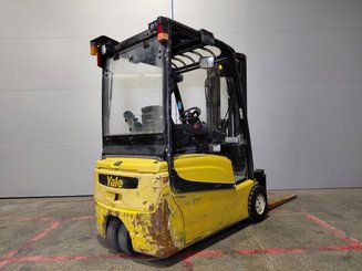 Empilhador de contrapeso 4 rodas Yale ERP20