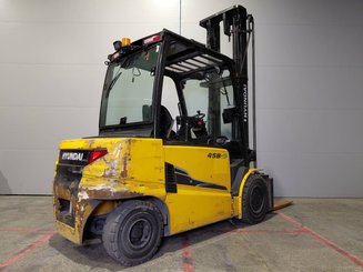 Empilhador de contrapeso 4 rodas Hyundai 45B9