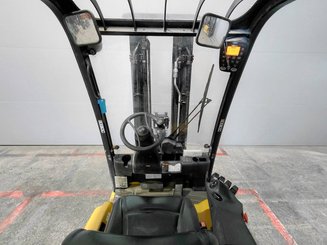 Empilhador de contrapeso 4 rodas Yale ERP20 - 7