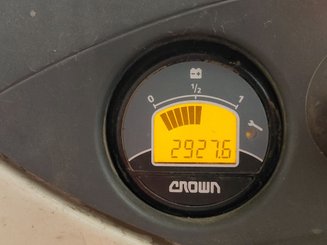 Porta-paletes eléctrico com condutor a pé Crown WP3020-2.0
