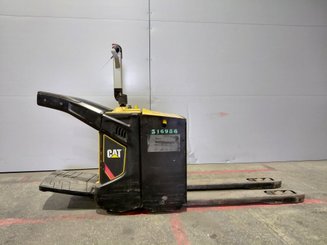 Porta-paletes eléctrico com condutor transportado Caterpillar NPV20N2 - 5