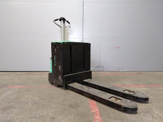 Porta-paletes eléctrico com condutor a pé Mitsubishi PBP20N2E