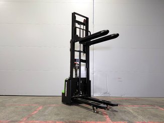 Stacker com condutor a pé Hangcha CDD12-AMC2-Li
