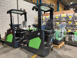 Empilhador retráctil Hangcha CQD12-XC5D-SI