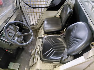 Tow tractor Charlatte T135