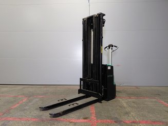 Stacker Mitsubishi SBP12N2