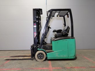 Empilhador de contrapeso 3 rodas Mitsubishi FB15PNT