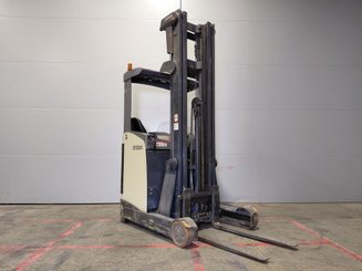 Empilhador retráctil Crown ESR 5260