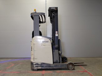 Empilhador retráctil Crown ESR 5260 - 4