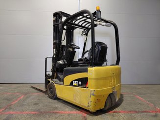Empilhador de contrapeso 3 rodas Caterpillar EP16NT