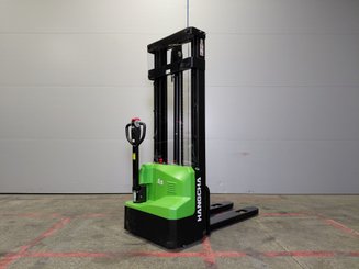 Stacker com condutor a pé Hangcha CDD15-A2MC2-ISZ