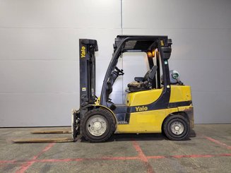 Carreta elevadora a gás Yale GLP30