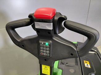 Porta-paletes eléctrico Hangcha CBD20-XT1-SI