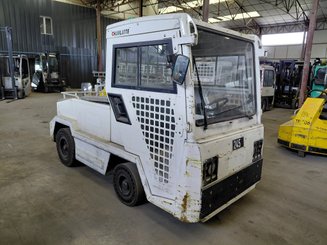 Trator de reboque Charlatte T135