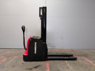 Stacker com condutor a pé Hangcha CDD16-AC1-L