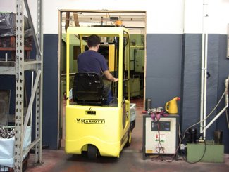 Empilhador de contrapeso 3 rodas Mariotti ME 6 - 2