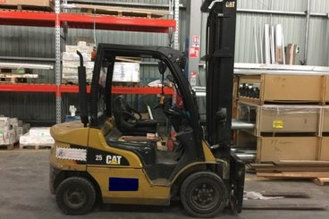 Empilhador de contrapeso 4 rodas