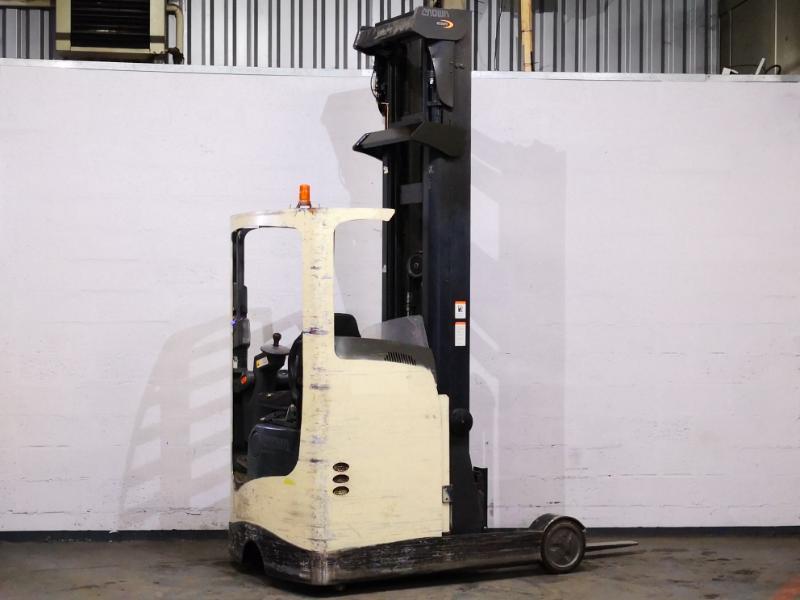Empilhador retráctil Crown ESR4500 - 1
