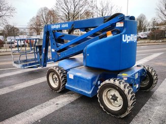 Plataforma de braço articulado Upright AB46E