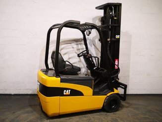 Empilhador de contrapeso 3 rodas Caterpillar EP20NT - 5