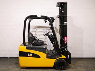 Empilhador de contrapeso 3 rodas Caterpillar EP20NT - 3