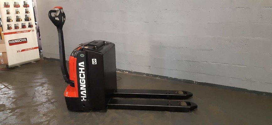 Porta-paletes eléctrico com condutor a pé Hangcha CBD20-AC1 - 1