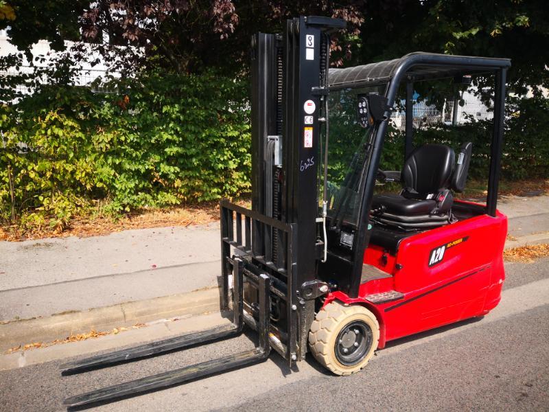 Empilhador de contrapeso 3 rodas Hangcha A3W20 - 1