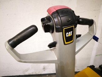 Stacker com condutor a pé Caterpillar NSP16NI