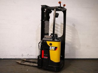 Stacker com condutor transportado Caterpillar NSR16N - 1