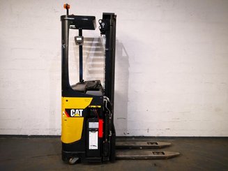 Stacker com condutor transportado Caterpillar NSR16N - 3