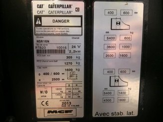 Stacker com condutor transportado Caterpillar NSR16N - 7