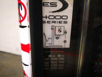 Stacker com condutor a pé Crown ES4000 1.2 TT - 10