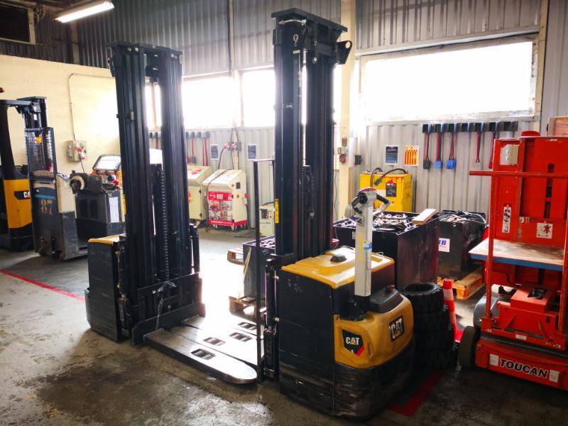 Stacker com condutor a pé Caterpillar NSP16N2 - 1