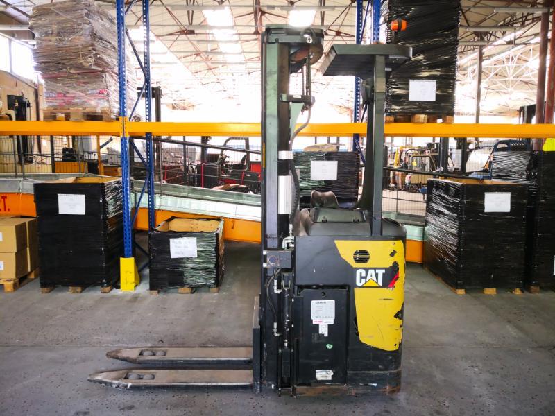 Stacker com condutor transportado Caterpillar NSR20N - 1