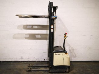 Stacker com condutor a pé Crown ES4000 1.2 TT - 3