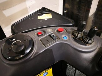 Stacker com condutor transportado Caterpillar NSR16N - 6