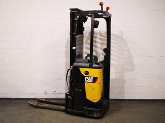 Stacker com condutor transportado Caterpillar NSR16N - 1