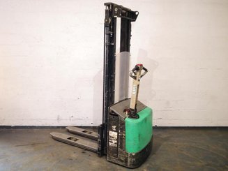 Stacker com condutor a pé Mitsubishi SBP12N - 1