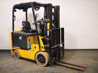 Empilhador de contrapeso 4 rodas Caterpillar EC25N - 1