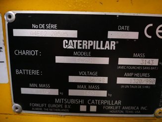 Empilhador de contrapeso 4 rodas Caterpillar EC25N
