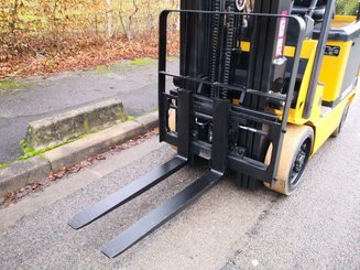 Empilhador de contrapeso 4 rodas Caterpillar EC25N