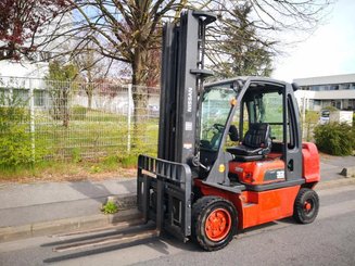 Empilhador de contrapeso 4 rodas