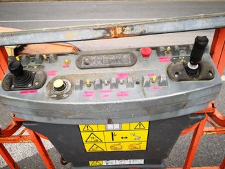 Plataforma de braço articulado JLG 600A - 8