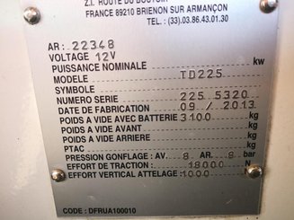 Trator de reboque Charlatte TD225