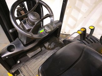 Empilhador de contrapeso 3 rodas Yale ERP16ATF - 4